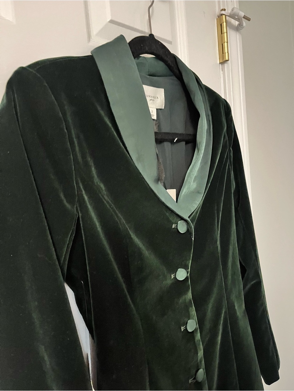 Emerald Green Velvet Long Sleeve Dress with Satin Shawl Collar